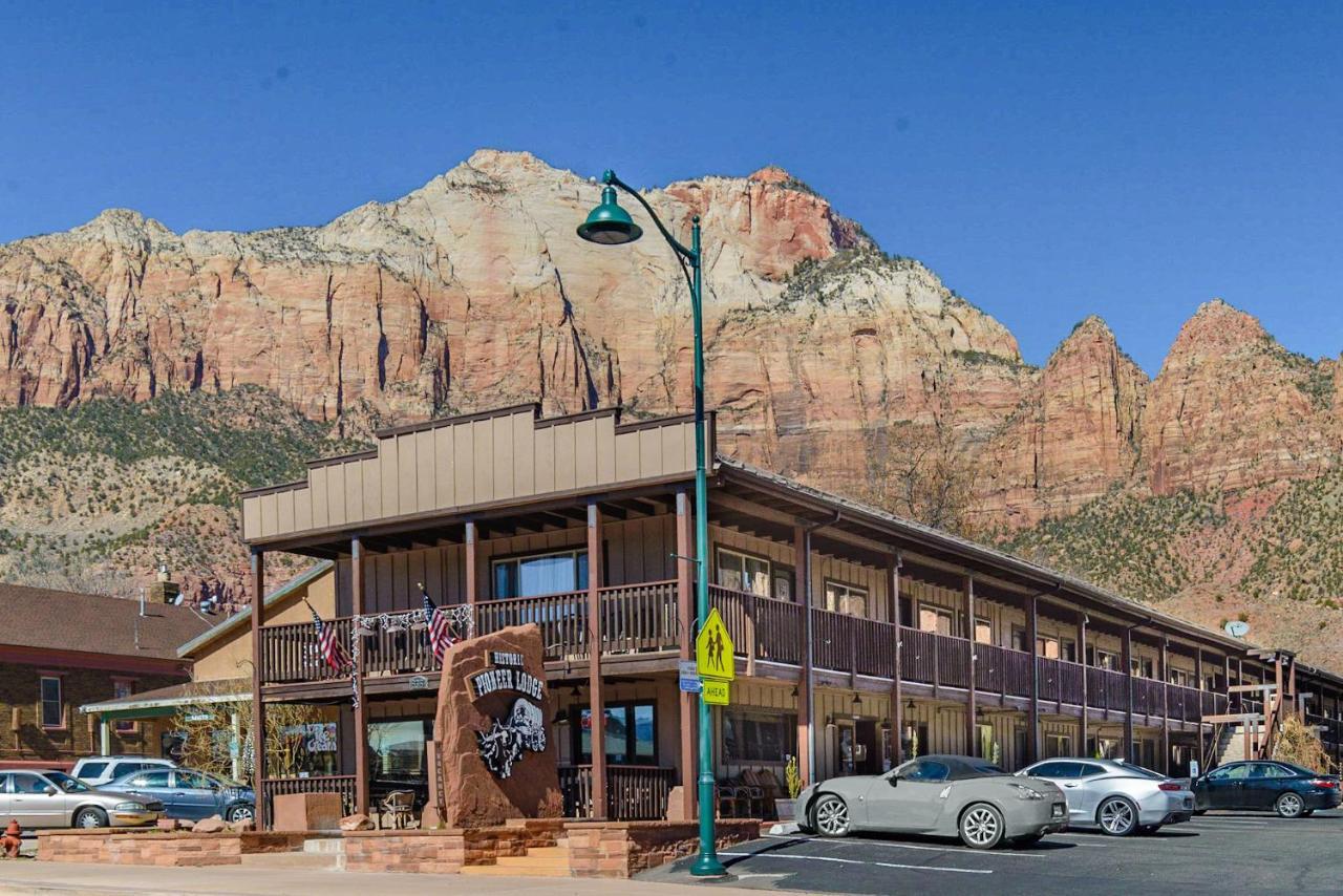 Pioneer Lodge Zion National Park-Springdale Exterior photo