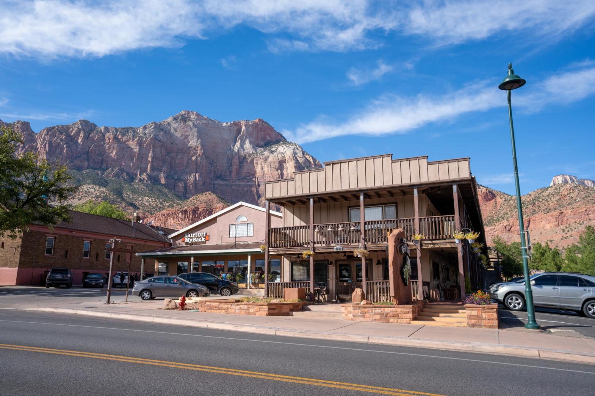 Pioneer Lodge Zion National Park-Springdale Exterior photo